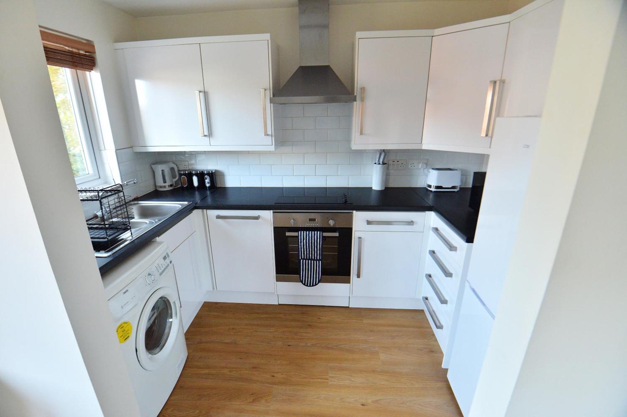 Stylish 2Br Flat - 2 Free Parking Spaces - Near Lgw Airport Кролі Екстер'єр фото
