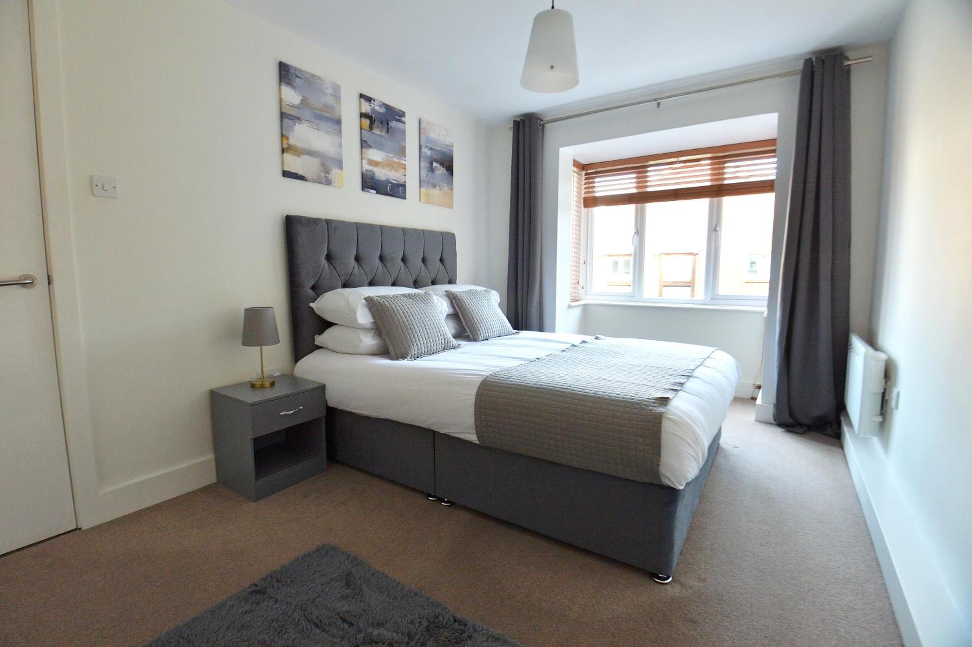 Stylish 2Br Flat - 2 Free Parking Spaces - Near Lgw Airport Кролі Екстер'єр фото