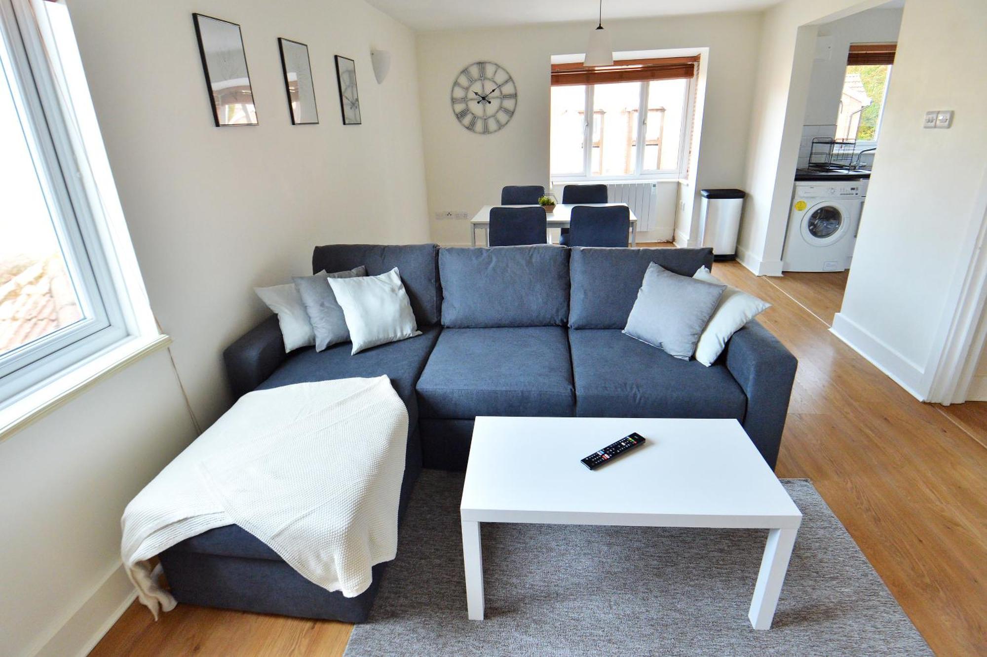 Stylish 2Br Flat - 2 Free Parking Spaces - Near Lgw Airport Кролі Екстер'єр фото